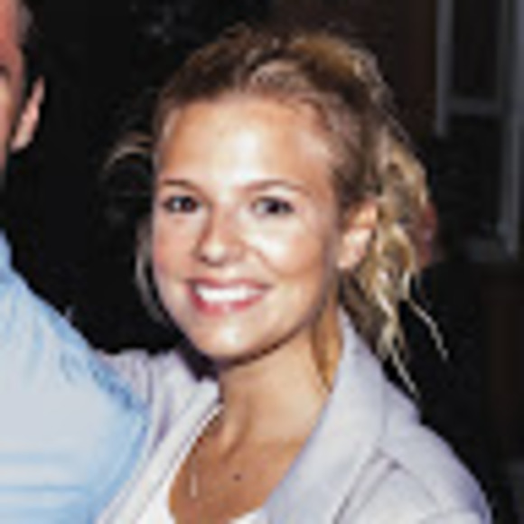 Meet your Posher, Vanessa - Picture 1 of 1